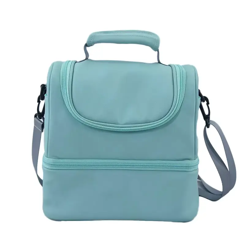 Изолированная мягкая дорожная сумка для обеда